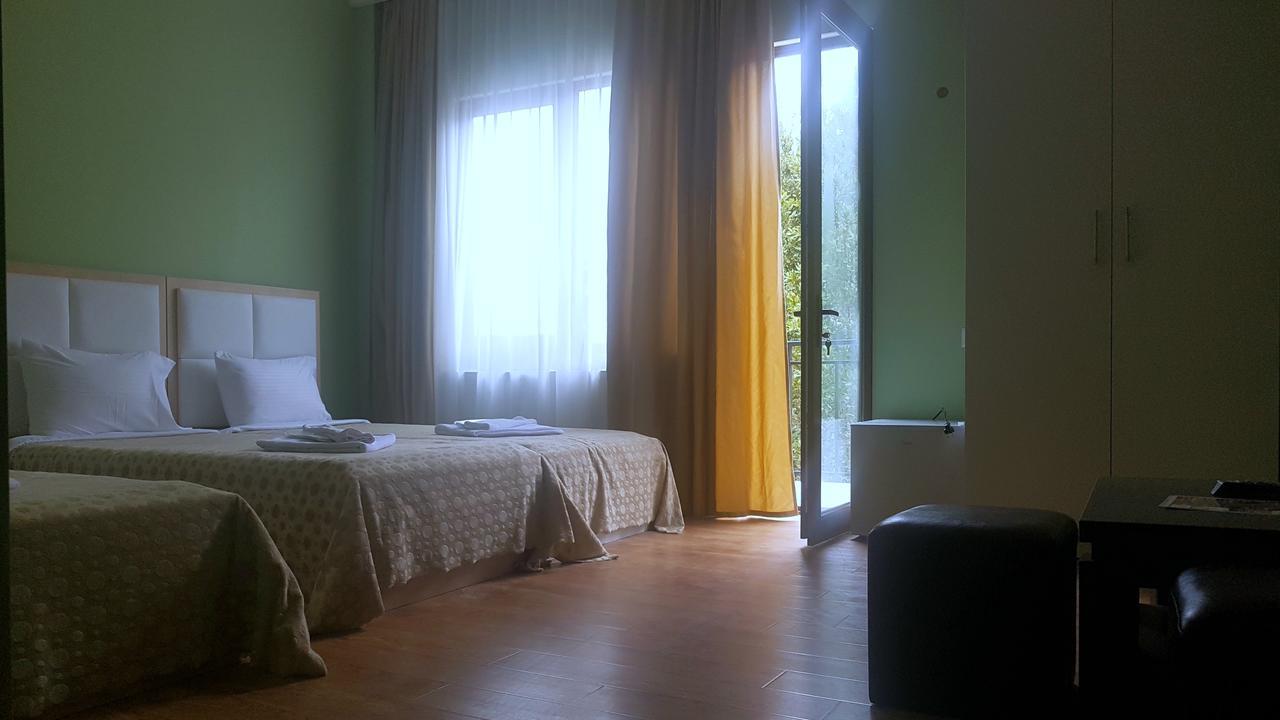 Hotel Stal+ Tbilisi Buitenkant foto