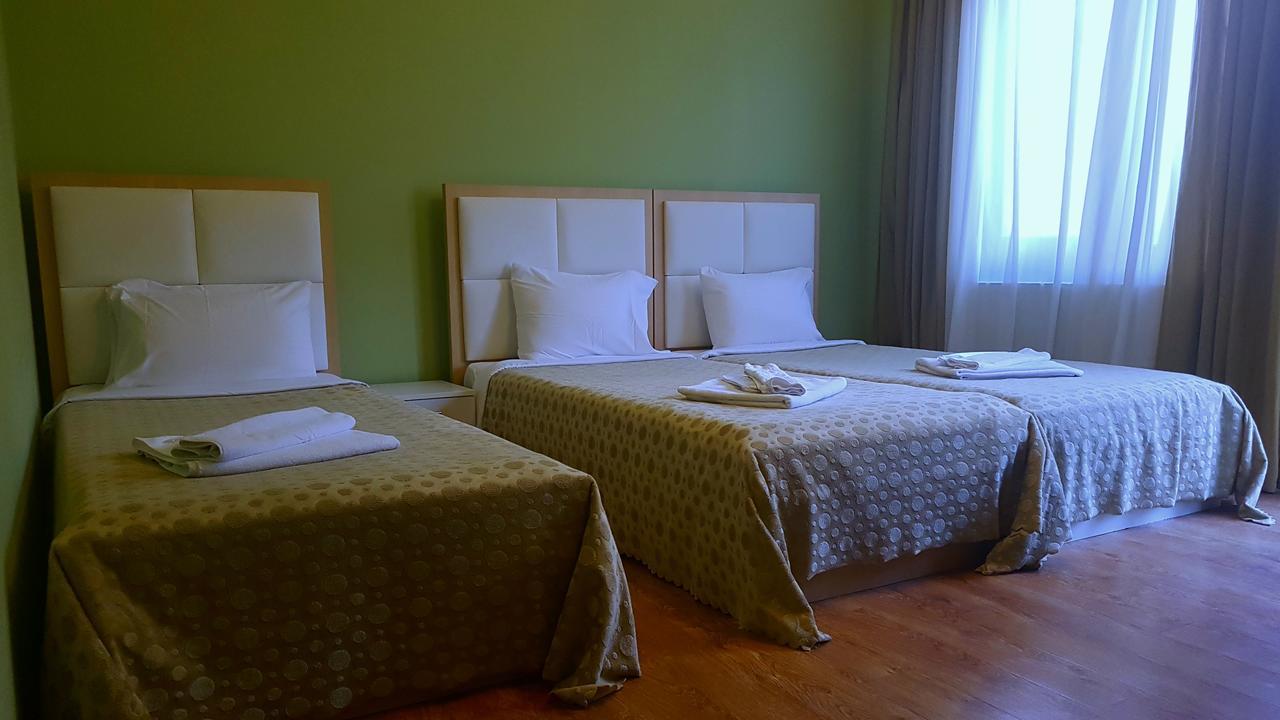 Hotel Stal+ Tbilisi Buitenkant foto