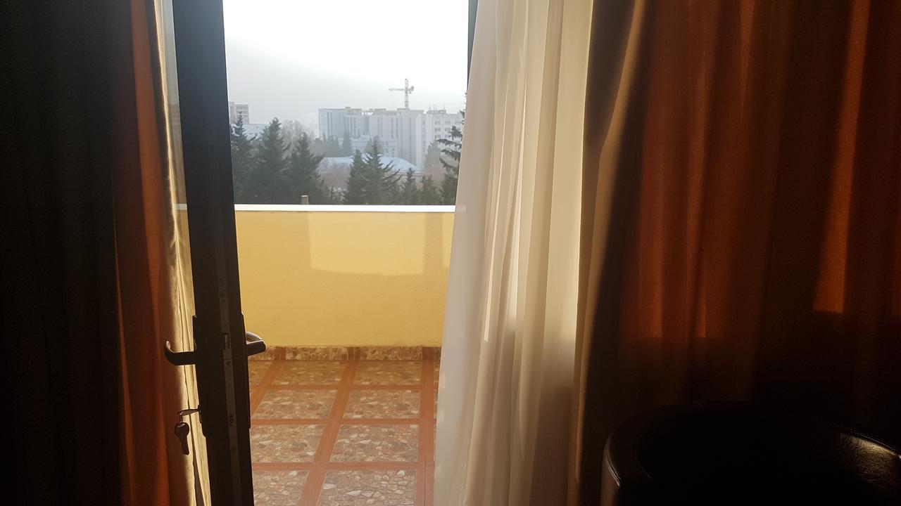 Hotel Stal+ Tbilisi Buitenkant foto