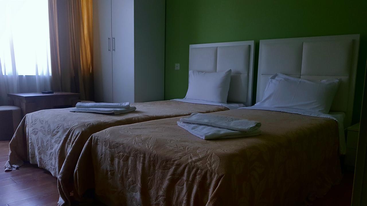 Hotel Stal+ Tbilisi Buitenkant foto