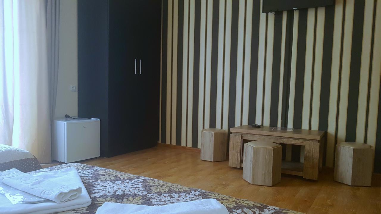 Hotel Stal+ Tbilisi Buitenkant foto