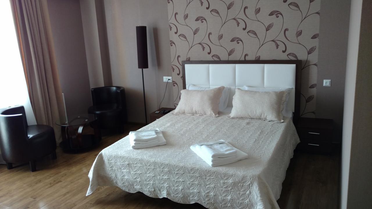 Hotel Stal+ Tbilisi Buitenkant foto